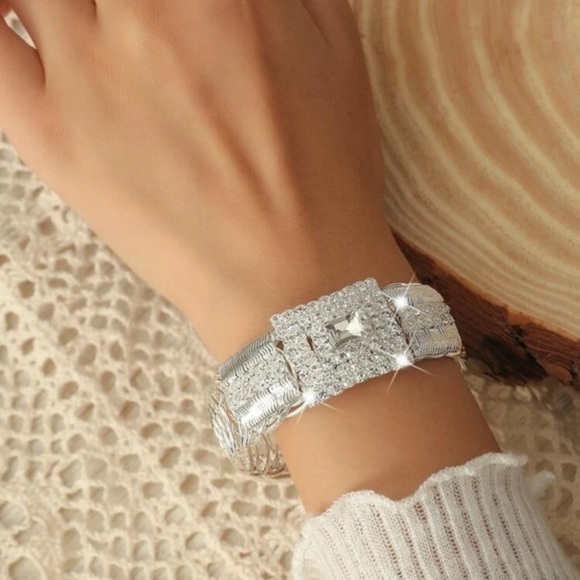 Sparkling Square Shaped Full Rhinestone Spring Open Silver Bracelet - Picture 1 of 4